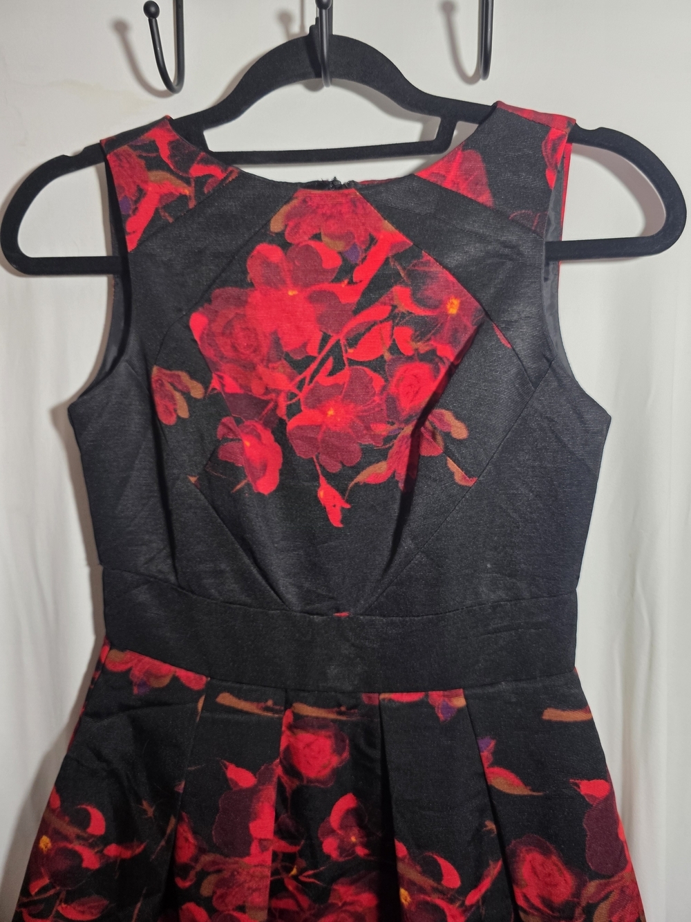 Taylor Black & Red Floral Fit & Flare Cocktail Dress | Sleeveless | Women's - Picture 2 of 12